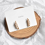 Pea Plant Pearl Earrings - Simply Basy