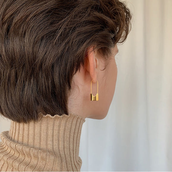 Golden Pin Earrings - Simply Basy