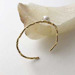Gold Freshwater Pearl Bangle - Simply Basy