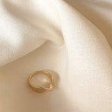 Matte Twisted Ring - Simply Basy