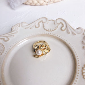 Wrinkled Golden Foil Ring - Simply Basy