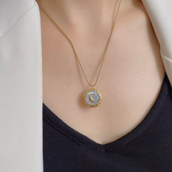 Luna Seashell Necklace - Simply Basy